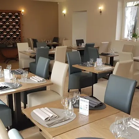 Logis Les Agriculteurs 2*