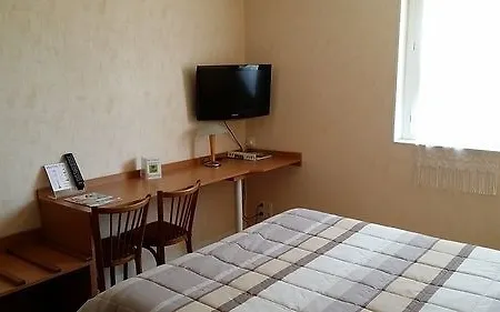 Logis Les Agriculteurs Hotel 2*