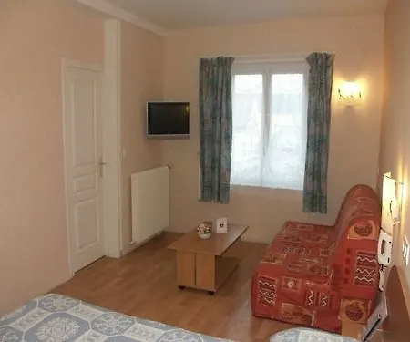 מלון Logis Les Agriculteurs