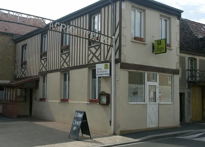 Logis Les Agriculteurs 2*
