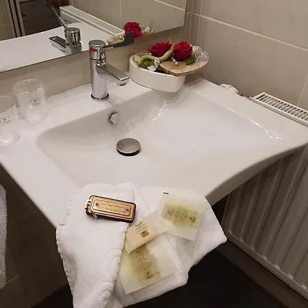 Logis Les Agriculteurs 2*