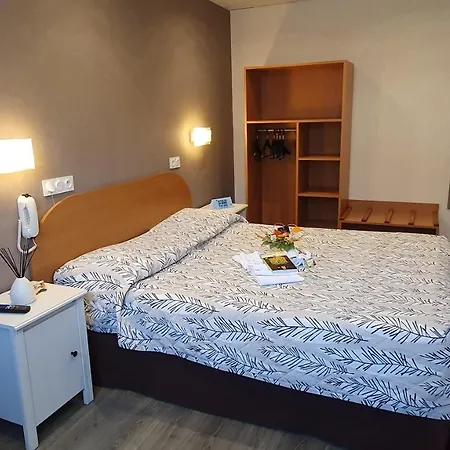 Logis Les Agriculteurs Hotel Saint-Pierre-en-Auge