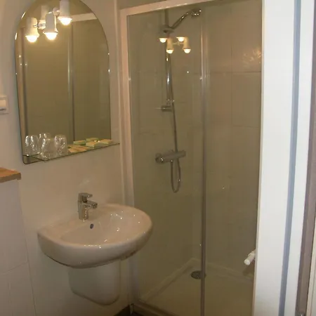 Logis Les Agriculteurs Hotel Saint-Pierre-en-Auge