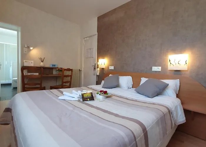 Hotel Logis Les Agriculteurs Saint-Pierre-en-Auge