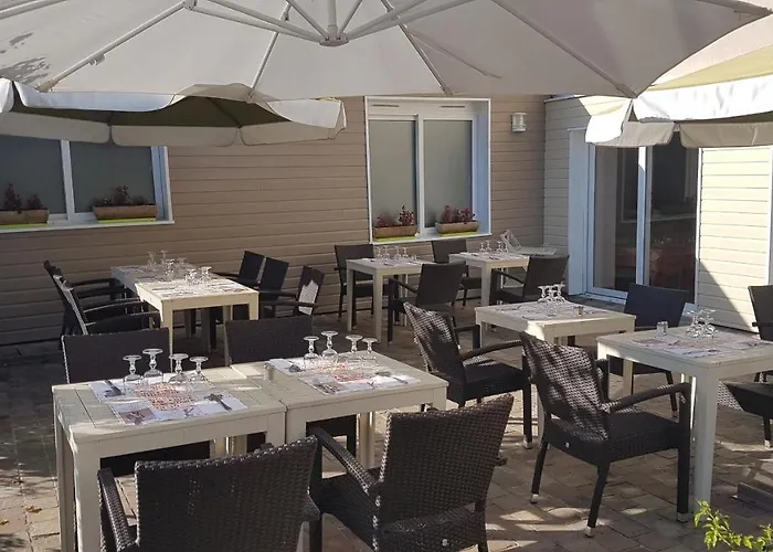 Logis Les Agriculteurs 2*