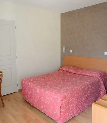 Logis Les Agriculteurs Saint-Pierre-en-Auge