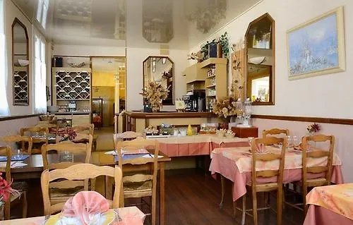 Hotel Logis Les Agriculteurs 2*